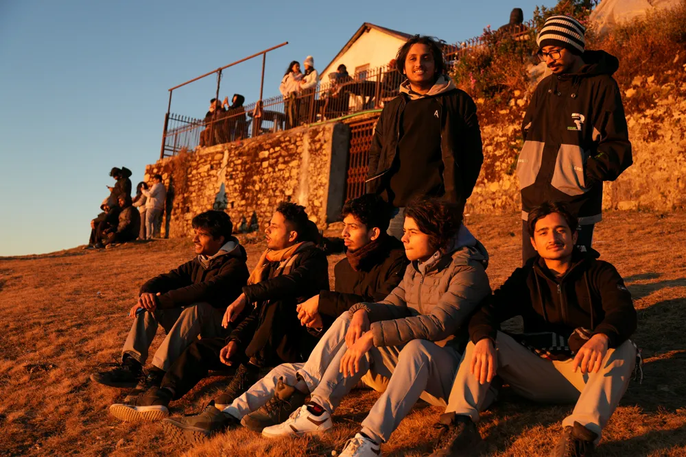 golden hour with the crew - sailung